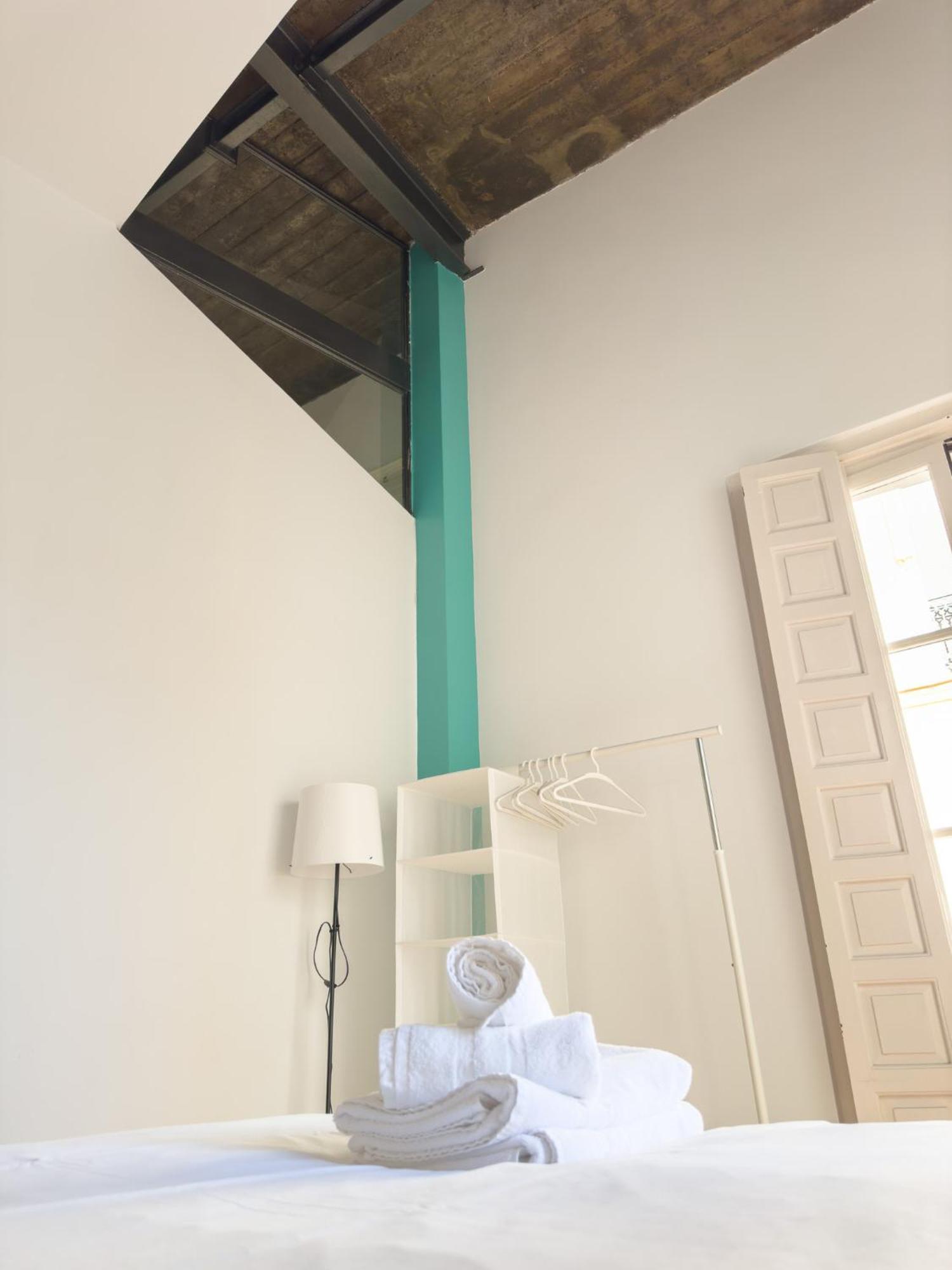 Stylish 1br Apt, Ac, Near Sight, Private Parking Opt Appartement