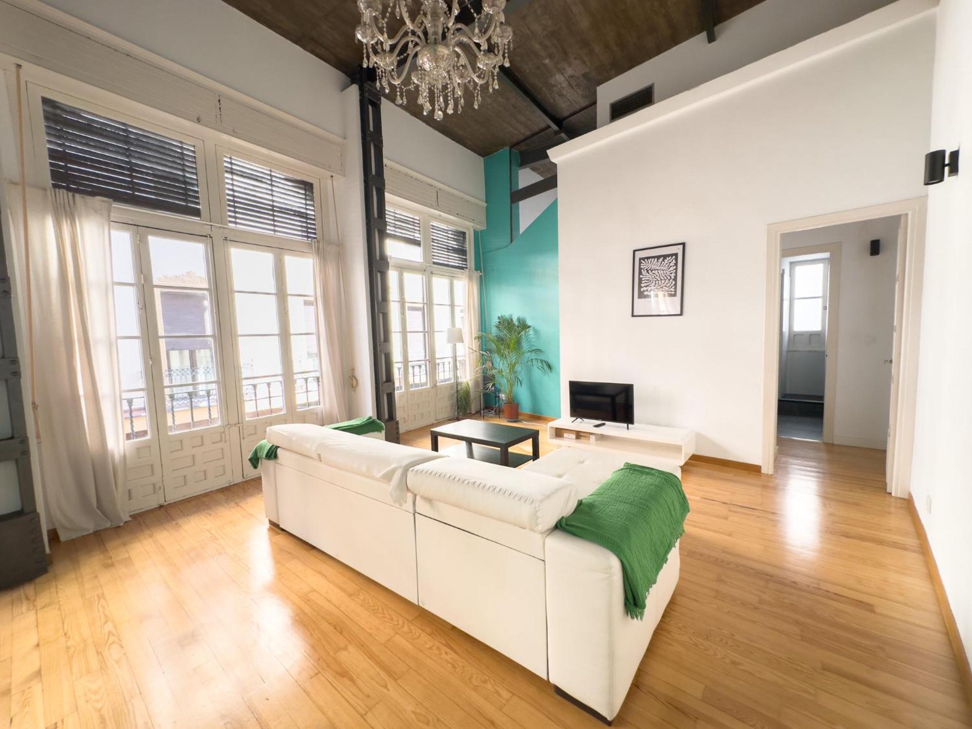 Stylish 1br Apt, Ac, Near Sight, Private Parking Opt *